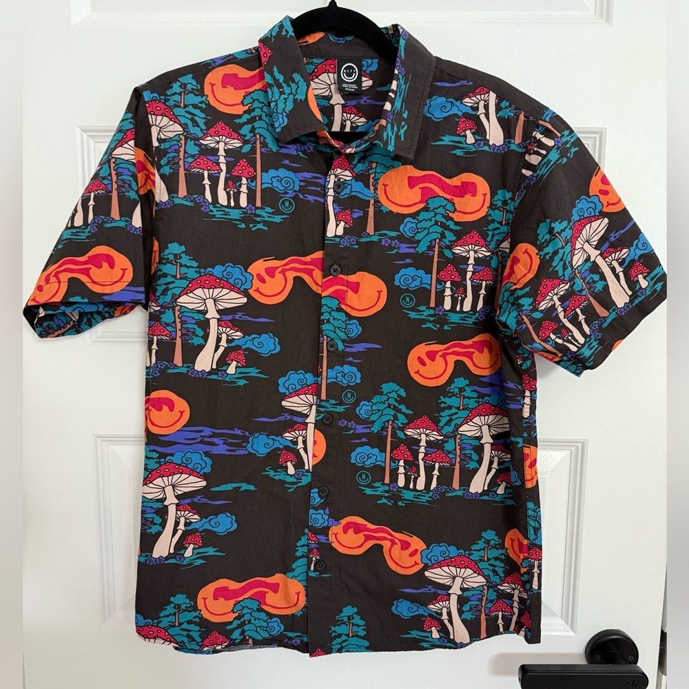 NEFF Button Down Shirt Mushroom Psychedelic Trippy Hippy Smiley Face Men's Med